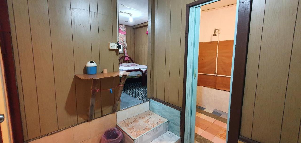 Chalet Kampong Semawar Куала Кангсар Екстериор снимка