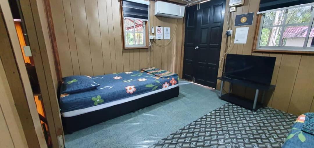 Chalet Kampong Semawar Куала Кангсар Екстериор снимка