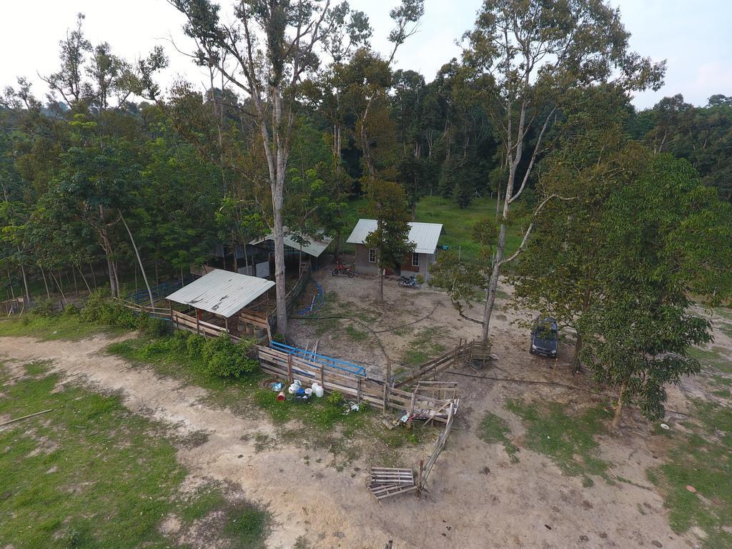 Chalet Kampong Semawar Куала Кангсар Екстериор снимка