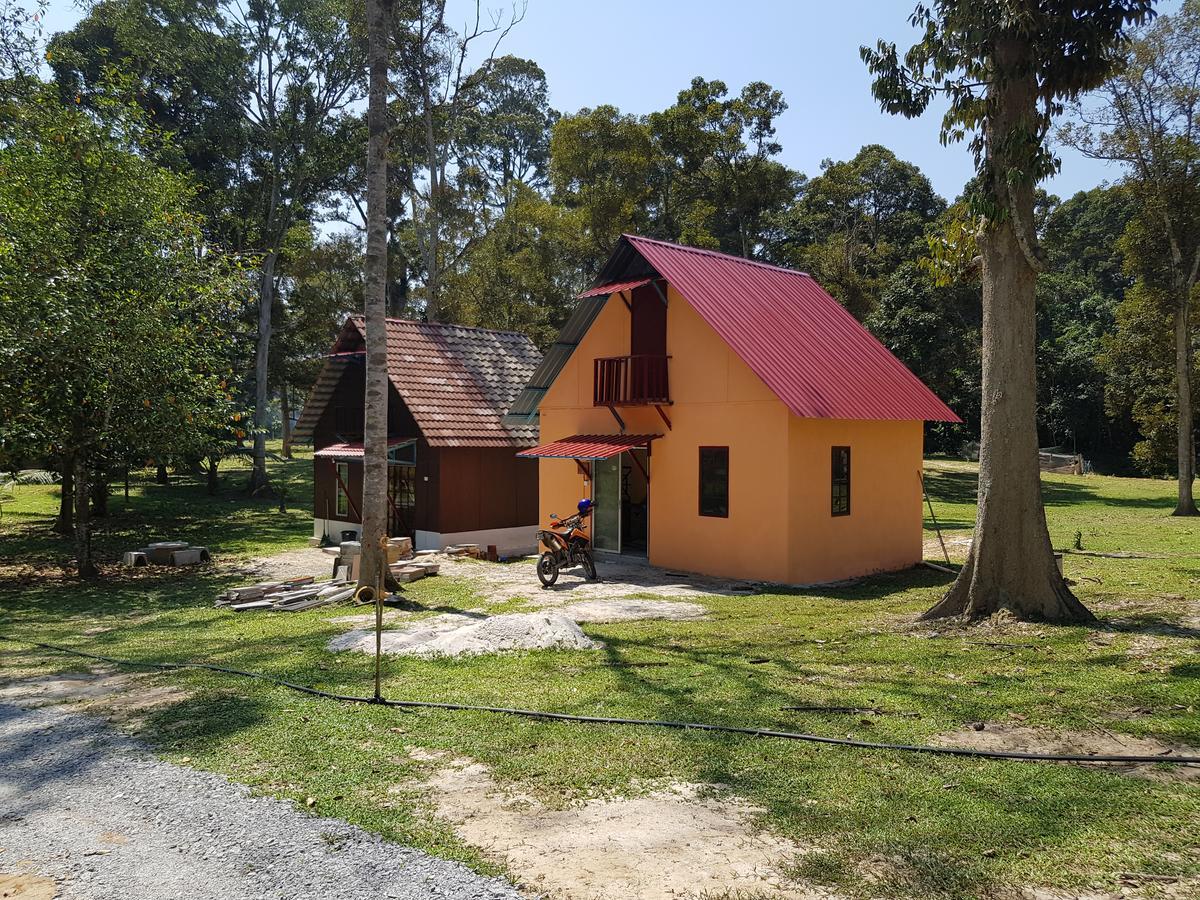 Chalet Kampong Semawar Куала Кангсар Екстериор снимка